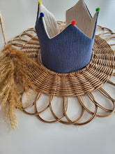Laden Sie das Bild in den Galerie-Viewer, Geburtstagskrone l Jeansblau-Cream
