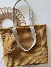 Laden Sie das Bild in den Galerie-Viewer, Shopping Bag | Cord Camel
