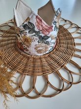 Laden Sie das Bild in den Galerie-Viewer, Geburtstagskrone l Vintage Flowers
