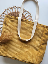 Laden Sie das Bild in den Galerie-Viewer, Shopping Bag | Cord helles Camel
