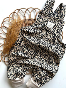 Latzhose l leichter Kuschelsweat l Leo