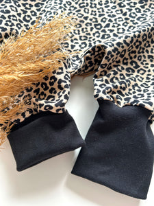 Latzhose l leichter Kuschelsweat l Leo